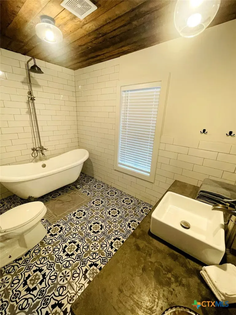 16580 Fm 2115 Salado, TX 76571