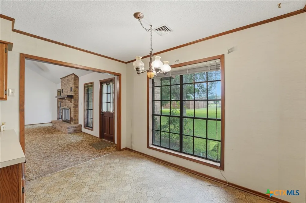 214 E Montana Drive Shiner, TX 77984