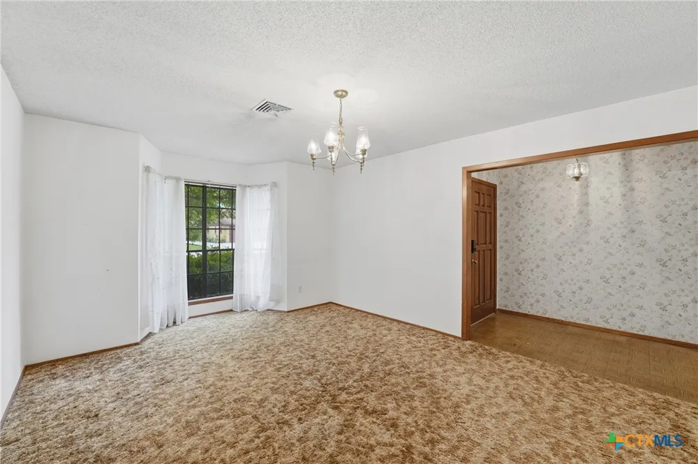 214 E Montana Drive Shiner, TX 77984
