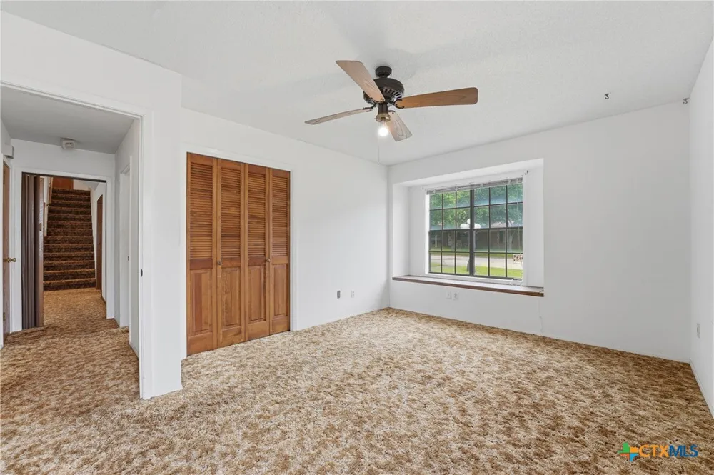 214 E Montana Drive Shiner, TX 77984