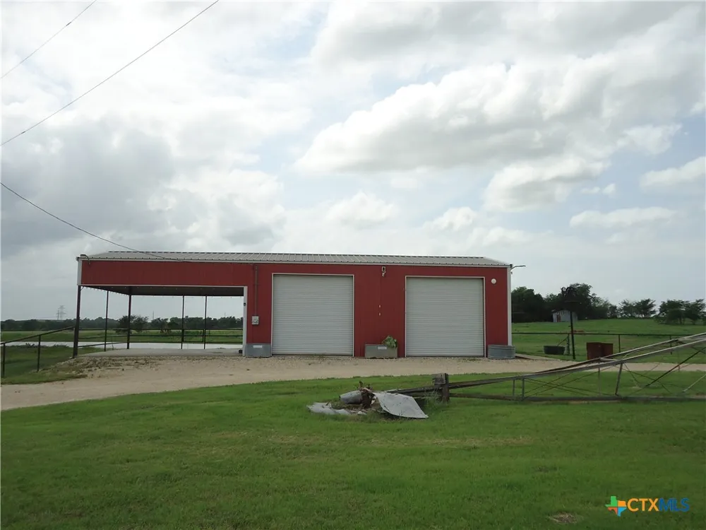 9630 Hunt Hill Road Rogers, TX 76569