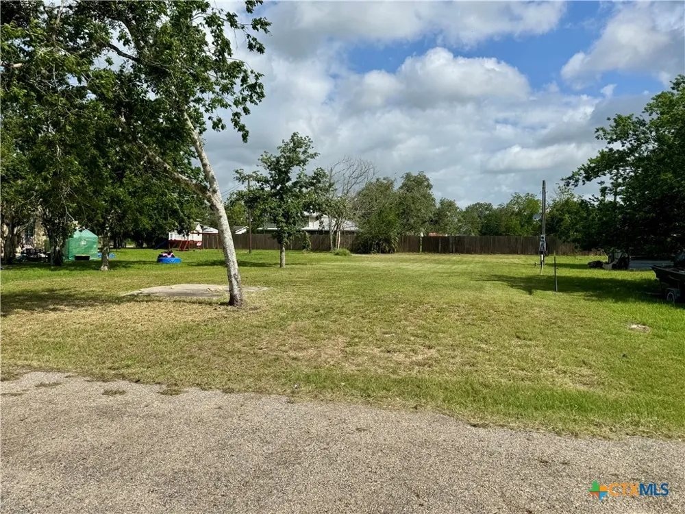 401 E Cleveland Street Cuero, TX 77954