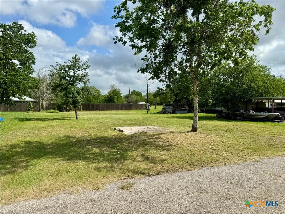 401 E Cleveland Street Cuero, TX 77954