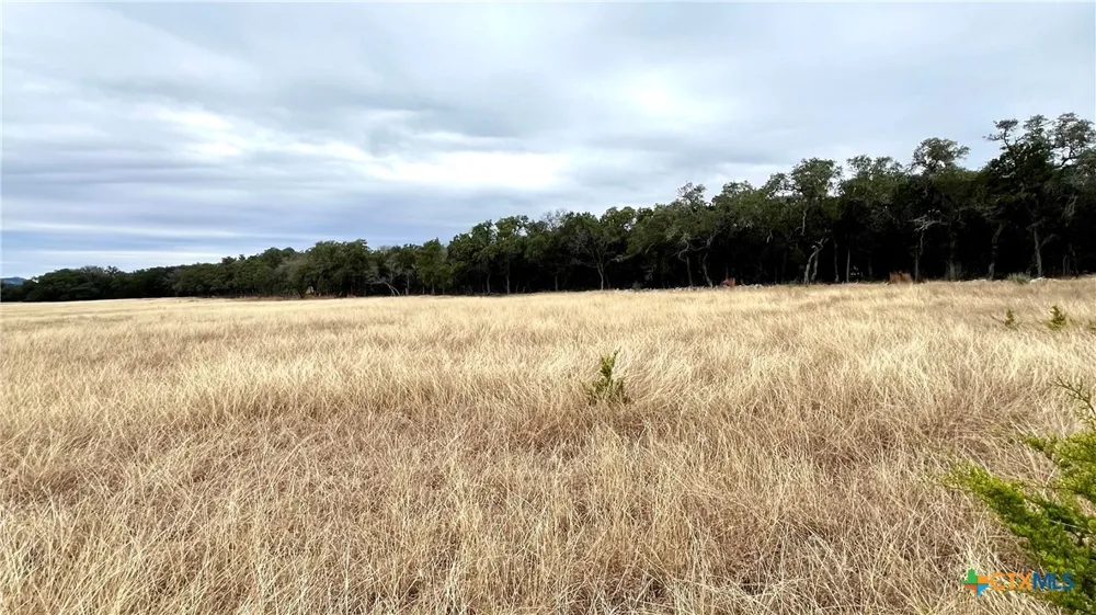 15 Clearwater Canyon Road Bandera, TX 78003