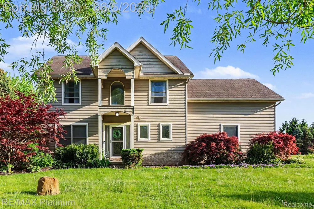 9731 Fountain Lane Handy Township, MI 48836