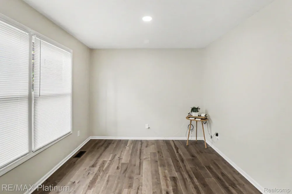 9731 Fountain Lane Handy Township, MI 48836