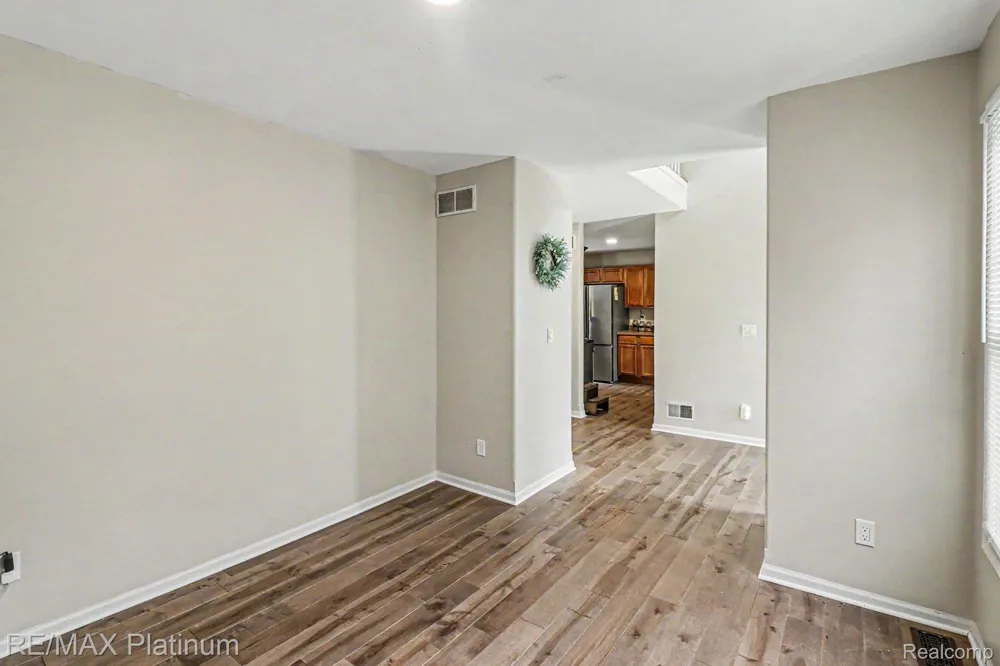9731 Fountain Lane Handy Township, MI 48836