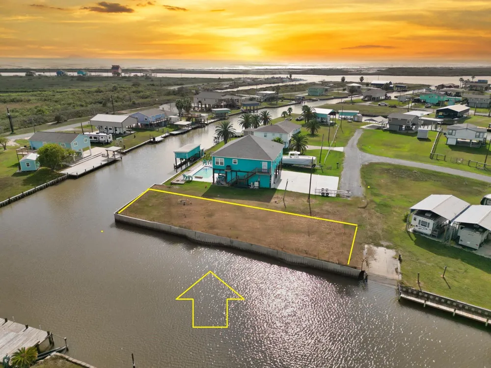 140 County Road 200 Sargent, TX 77414