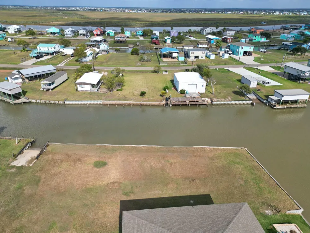 140 County Road 200 Sargent, TX 77414