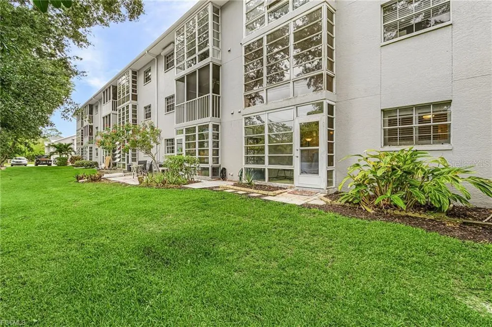 14461 LAKEWOOD TRACE COURT #103 Fort Myers, FL 33919