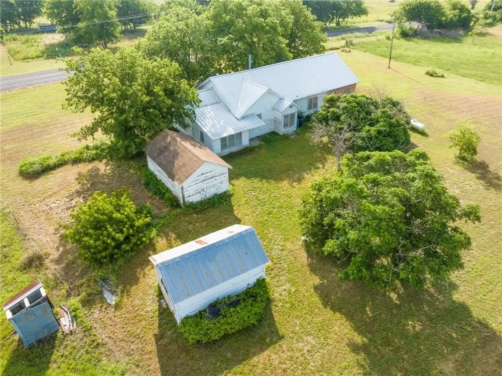 16401 Cedar Rock Parkway Crawford, TX 76638