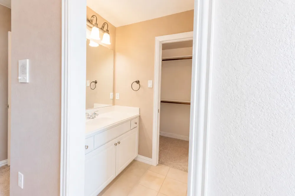 4453 Red Barn Drive Richardson, TX 75082