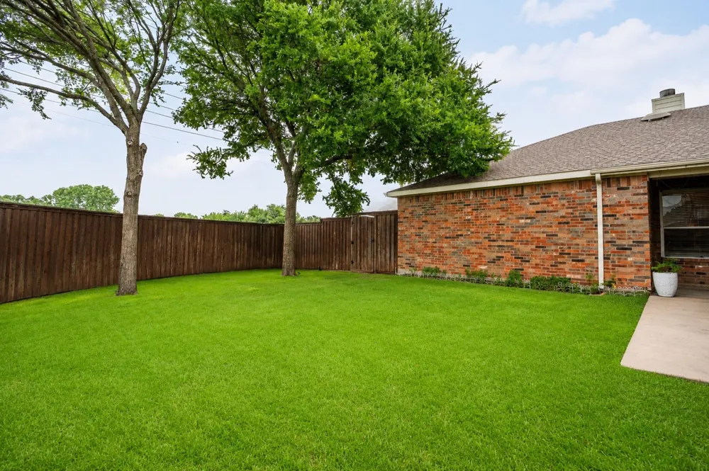 4453 Red Barn Drive Richardson, TX 75082