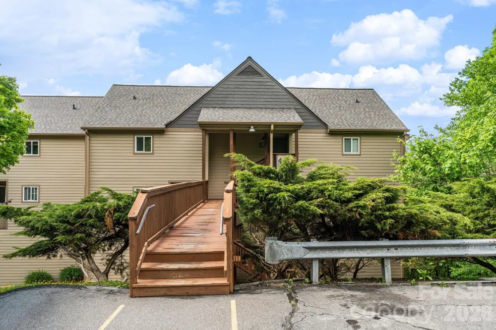 110 Sugar Ski Drive #10-401 Sugar Mountain, NC 28604