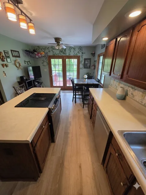 14968 County Road 25 Rollingstone, MN 55969