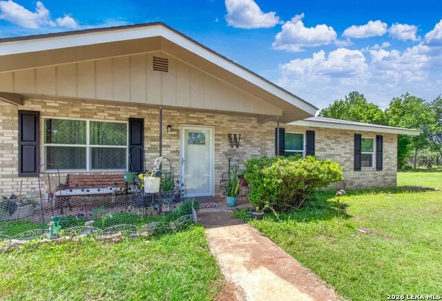 461 Shorty's Ln Fredericksburg, TX 78624