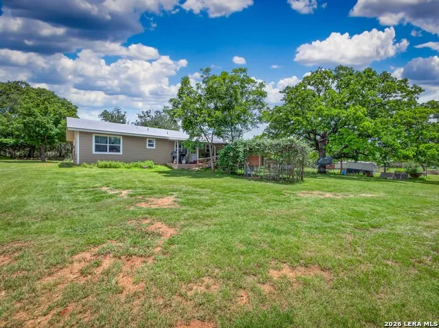 461 Shorty's Ln Fredericksburg, TX 78624