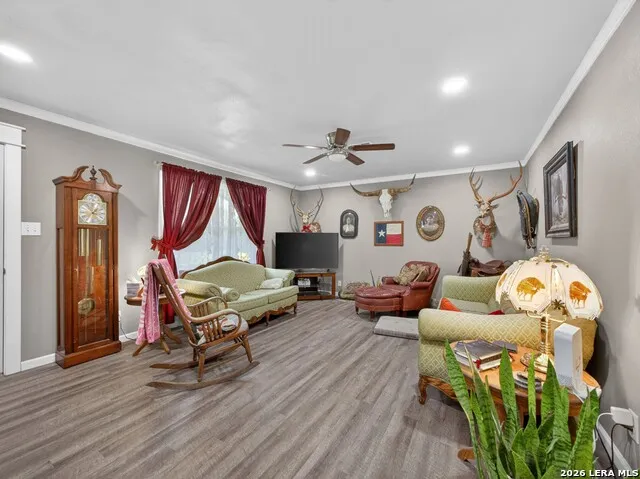 461 Shorty's Ln Fredericksburg, TX 78624