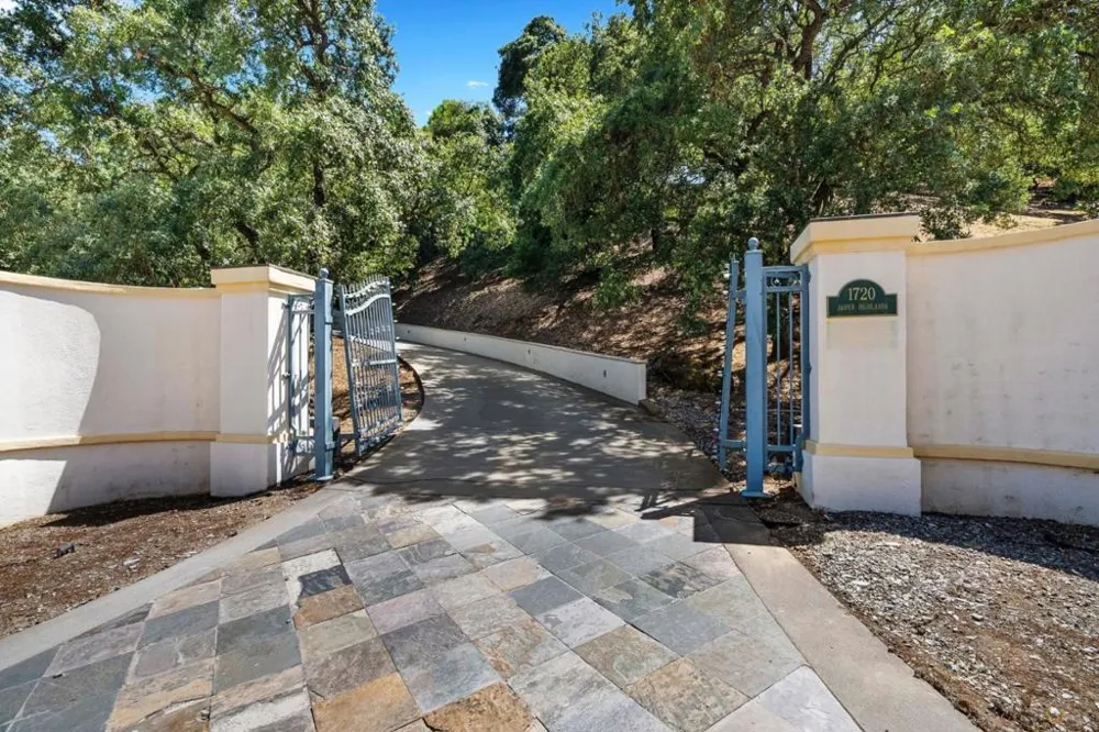 1720 Jasper Highlands Drive Morgan Hill, CA 95037