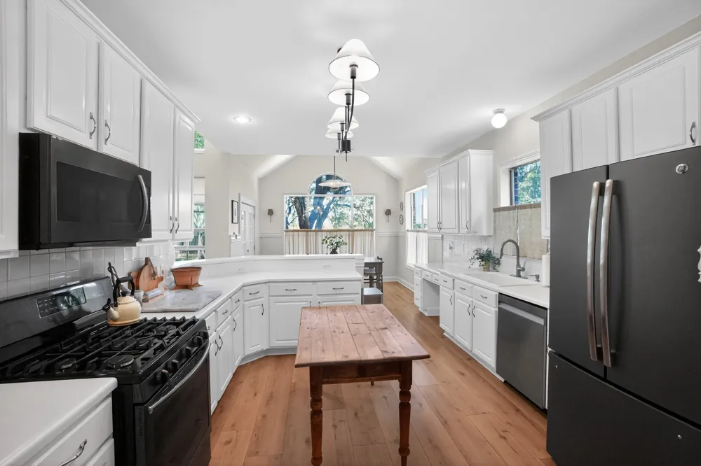 300 Carriage Hills Drive Georgetown, TX 78626