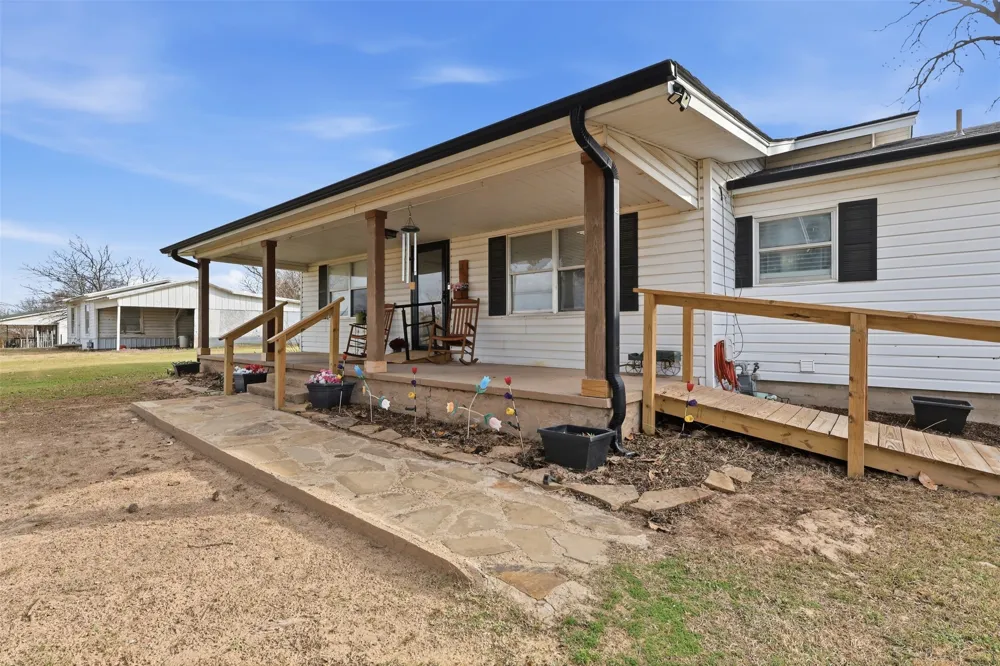 152 County Road 4310 Winnsboro, TX 75494