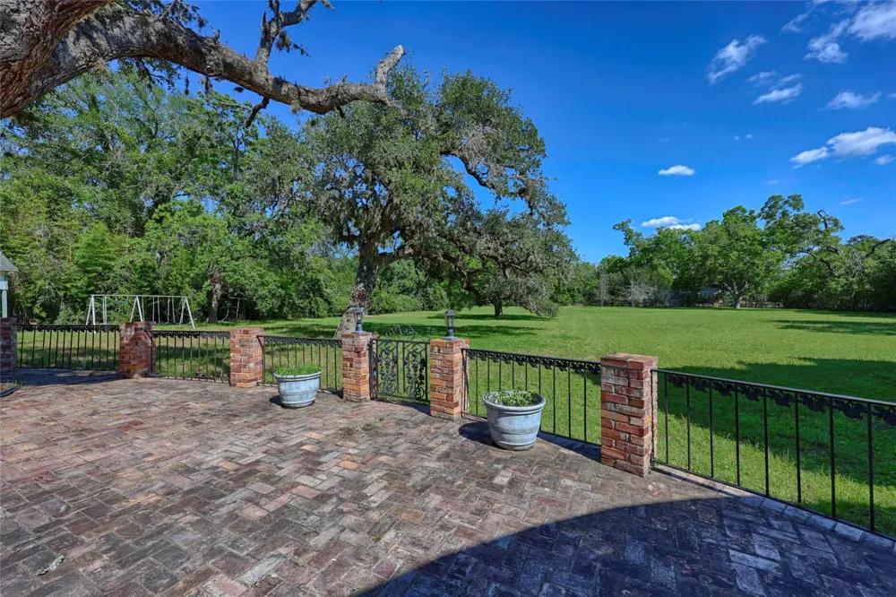 350 Madison Street La Grange, TX 78945