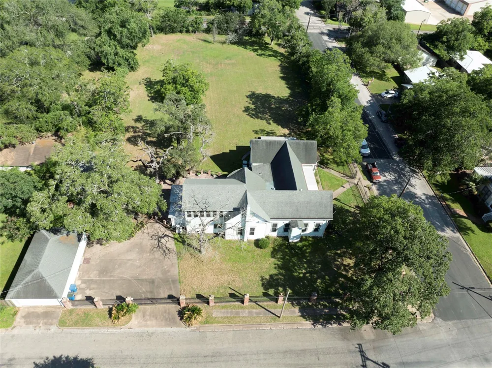 350 Madison Street La Grange, TX 78945
