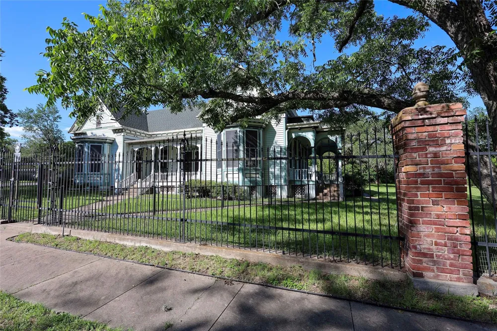 350 Madison Street La Grange, TX 78945