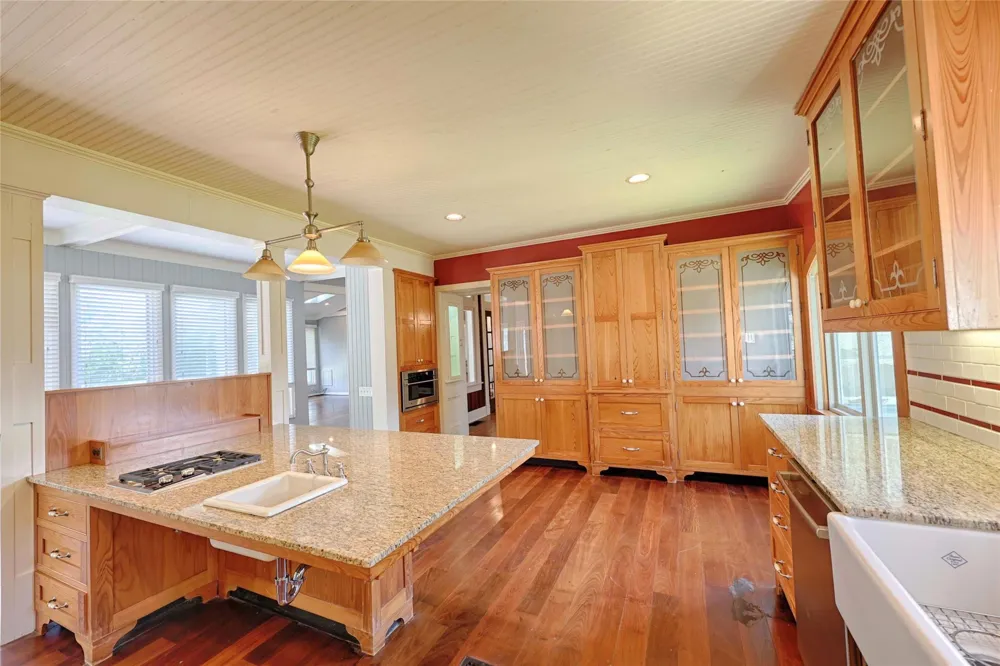 350 Madison Street La Grange, TX 78945