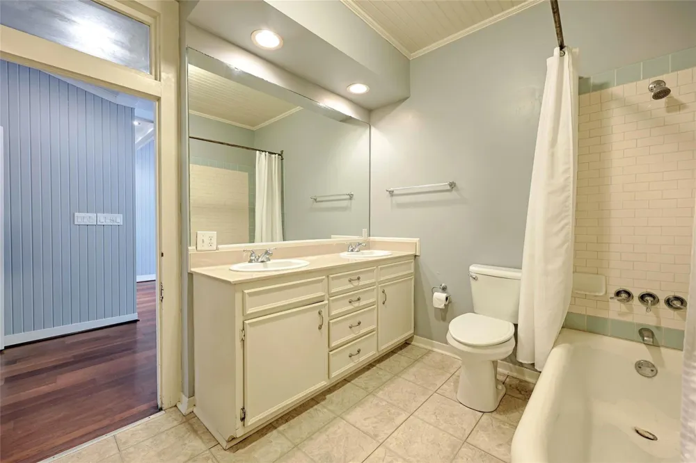 350 Madison Street La Grange, TX 78945
