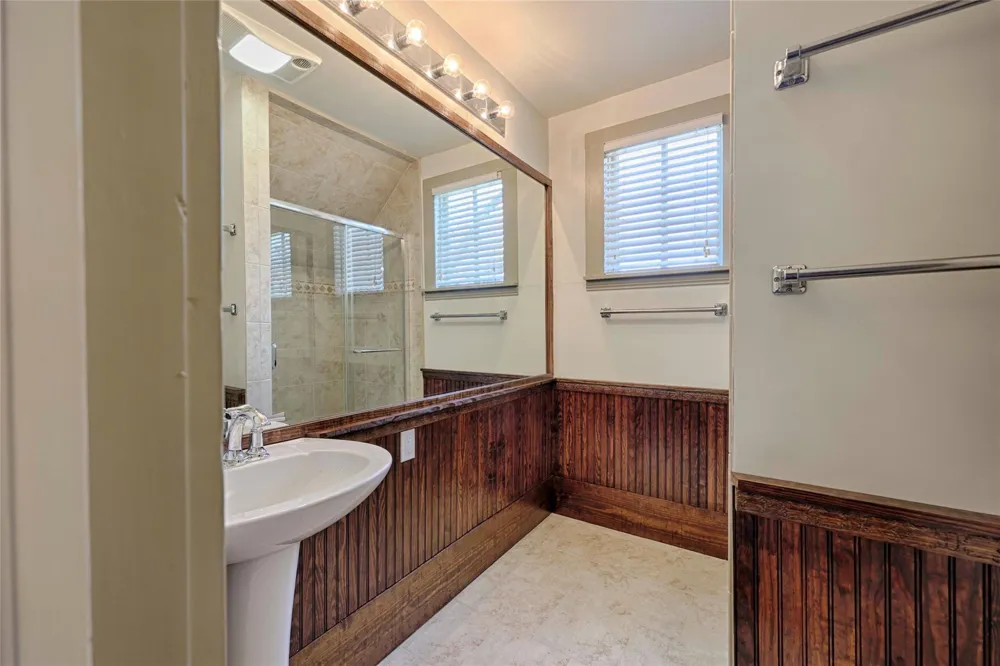 350 Madison Street La Grange, TX 78945