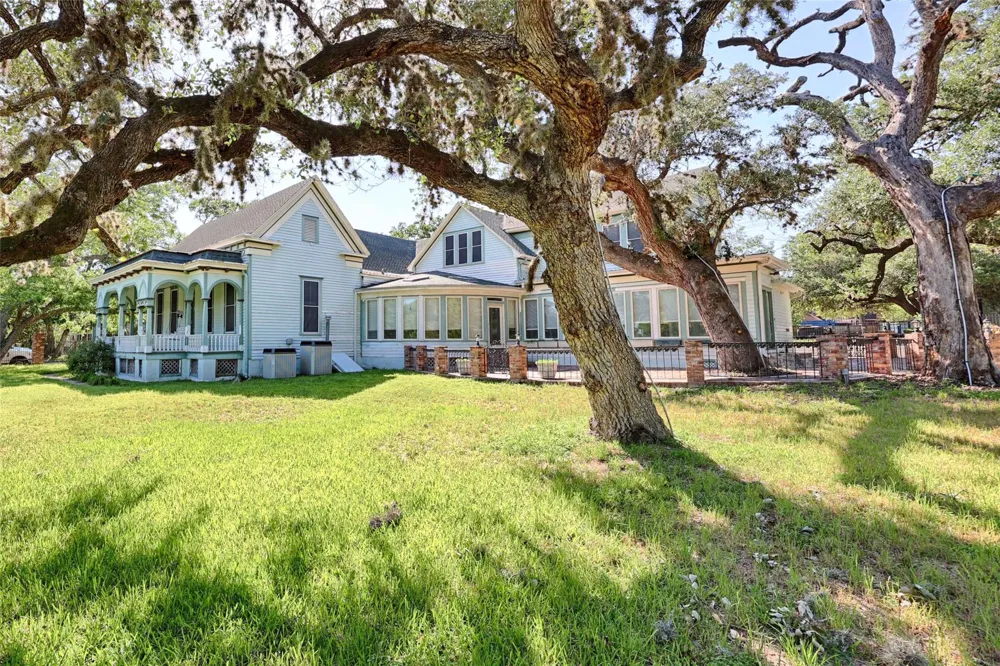 350 Madison Street La Grange, TX 78945