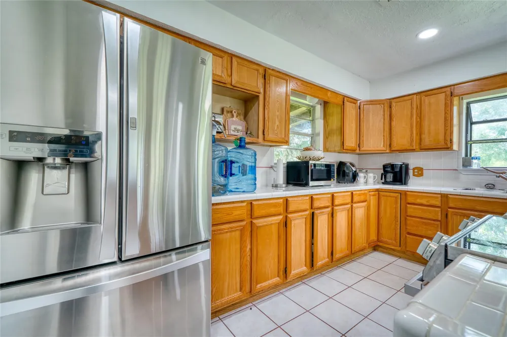 2218 Fm 563 Anahuac, TX 77514