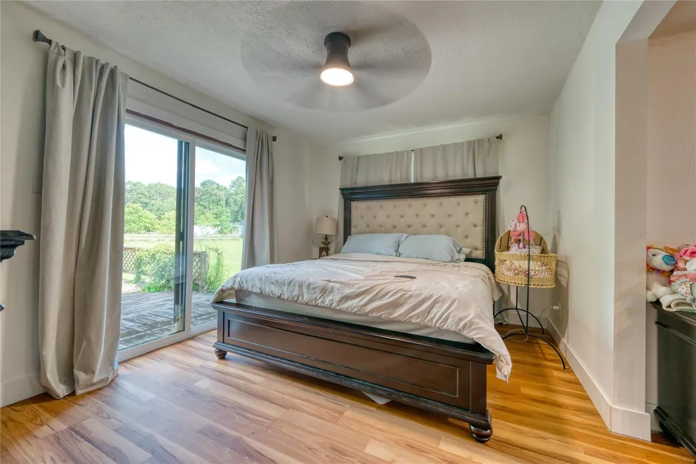 2218 Fm 563 Anahuac, TX 77514