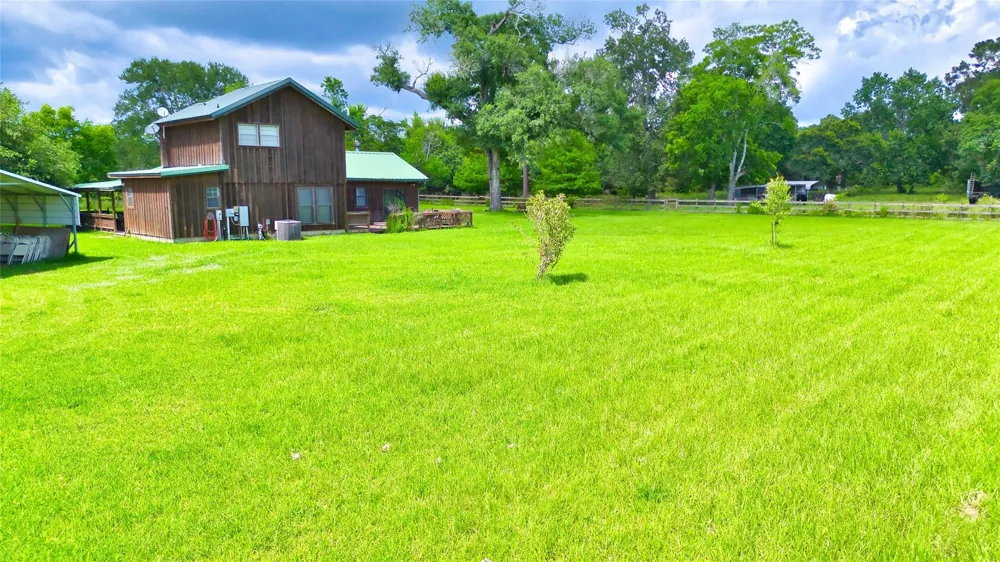 2218 Fm 563 Anahuac, TX 77514