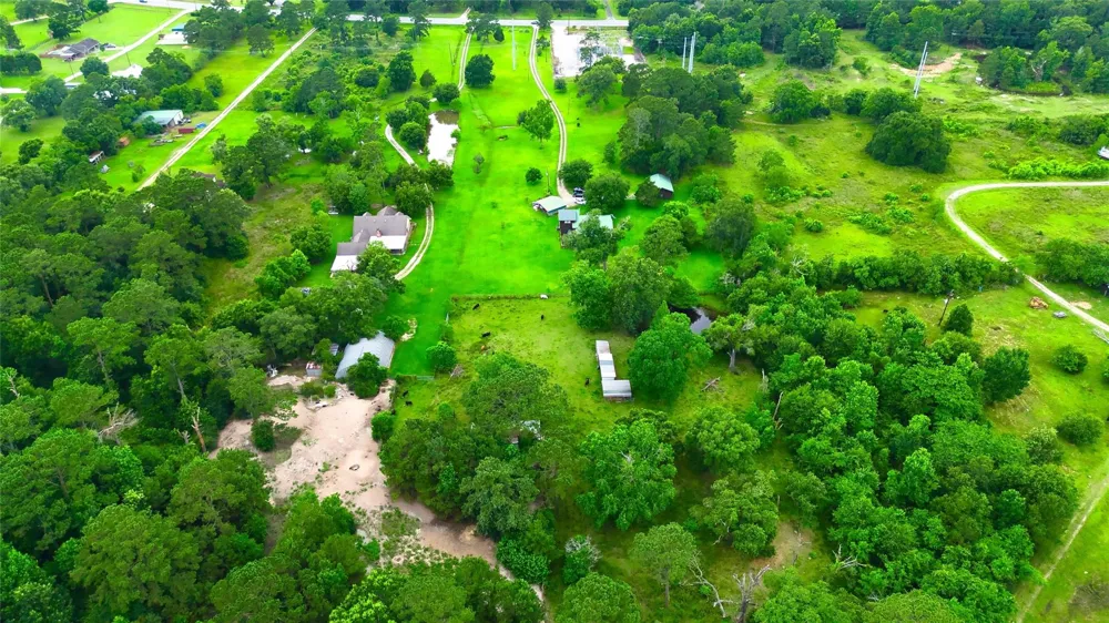 2218 Fm 563 Anahuac, TX 77514