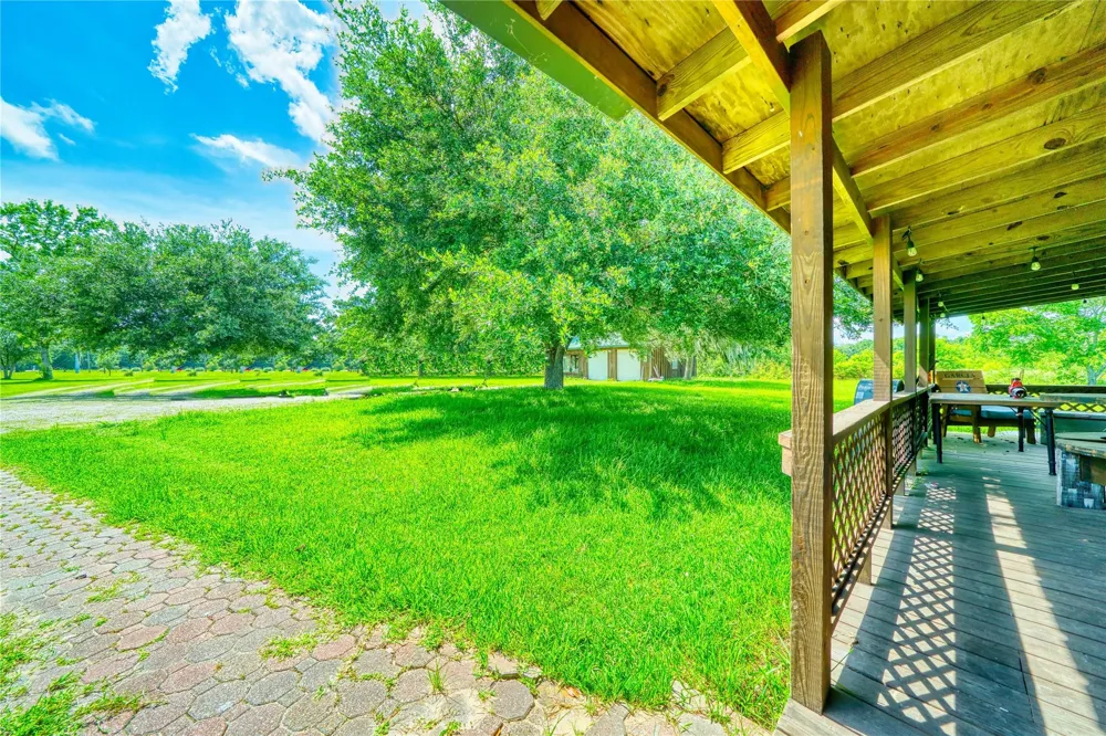 2218 Fm 563 Anahuac, TX 77514