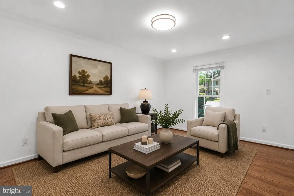 19943 SPUR HILL DRIVE