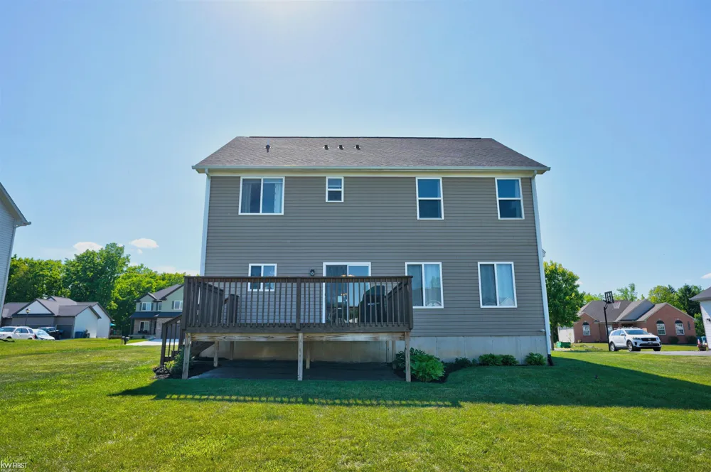 8101 Peninsula Circle Mundy Township, MI 48439