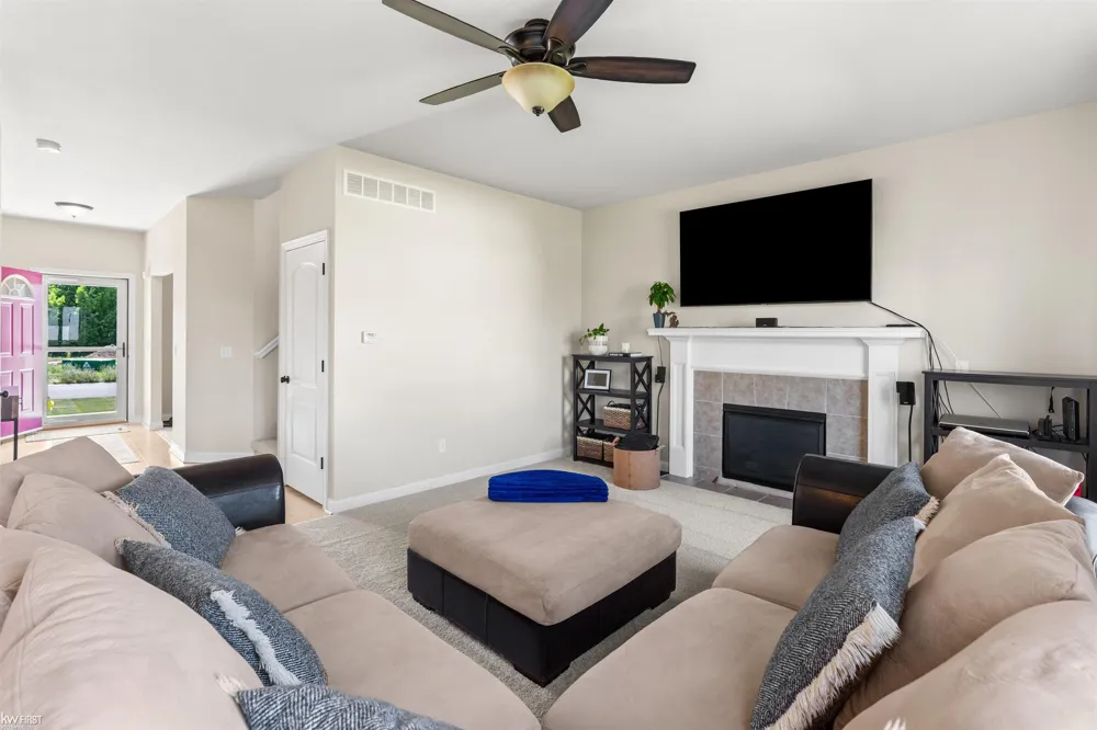 8101 Peninsula Circle Mundy Township, MI 48439