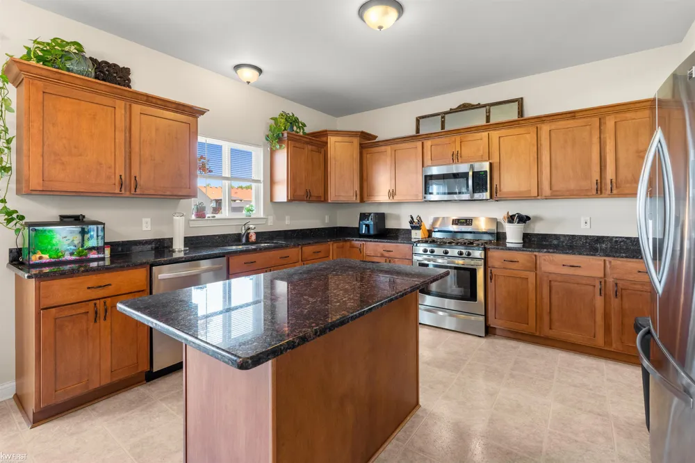 8101 Peninsula Circle Mundy Township, MI 48439