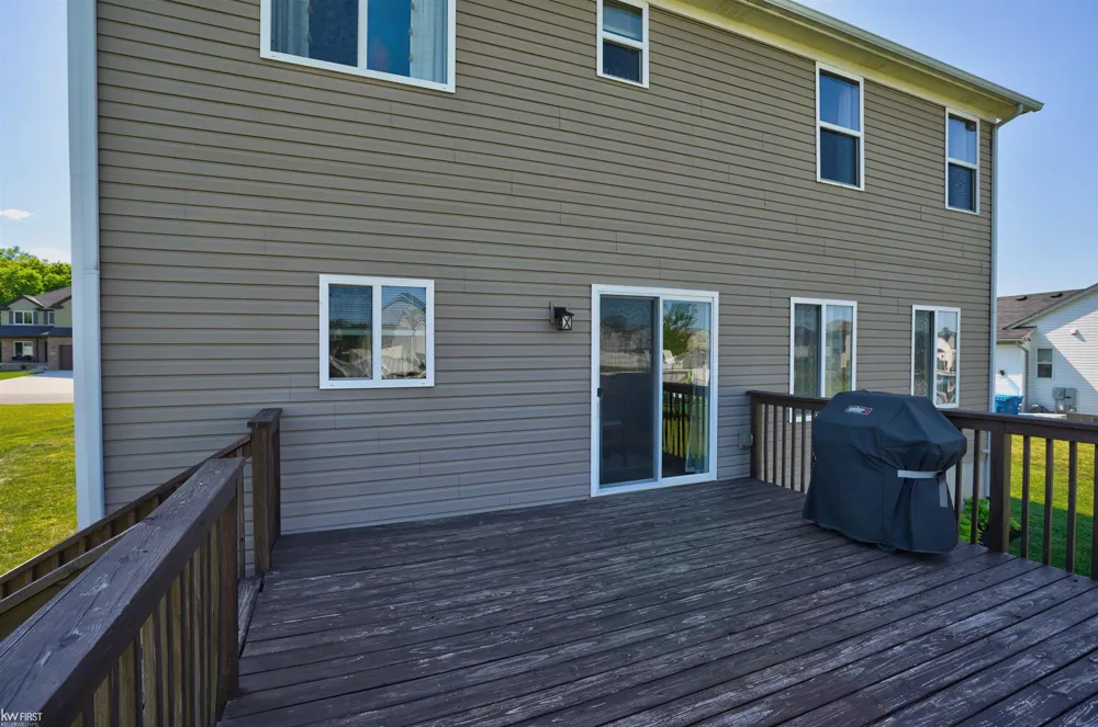 8101 Peninsula Circle Mundy Township, MI 48439