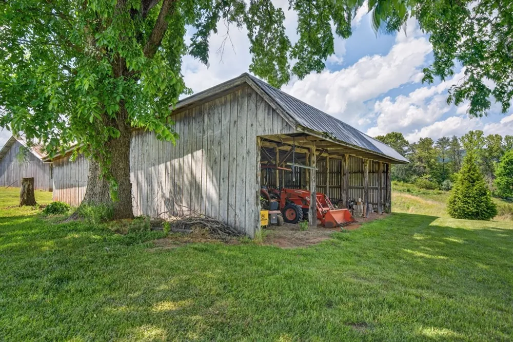 1444 Cherry Creek Rd Sparta, TN 38583