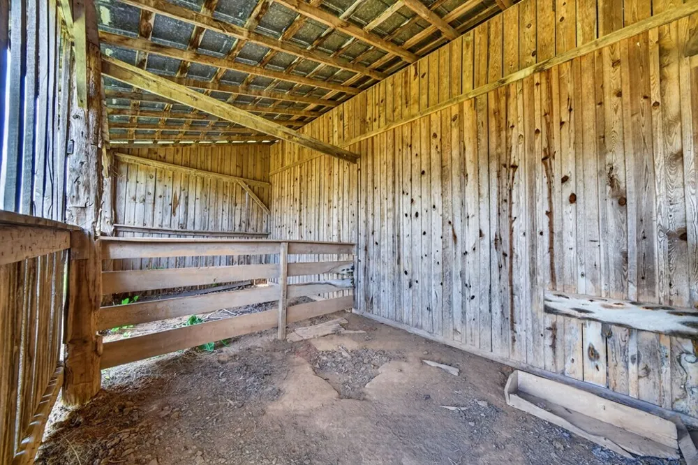 1444 Cherry Creek Rd Sparta, TN 38583