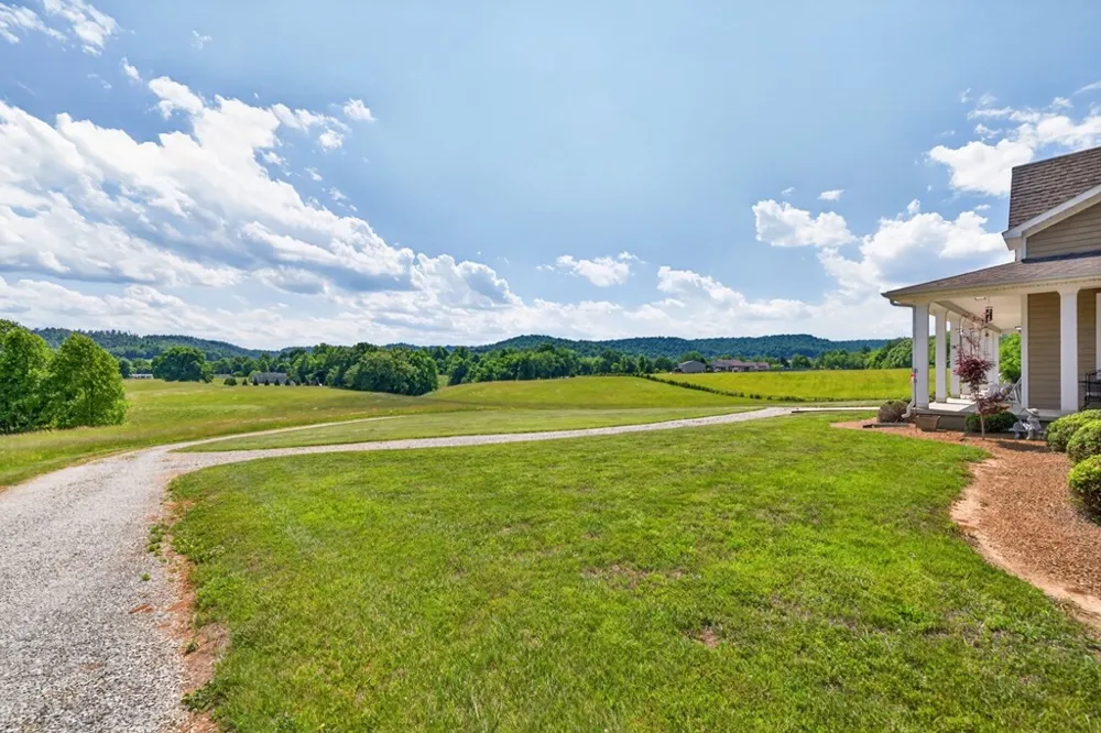 1444 Cherry Creek Rd Sparta, TN 38583