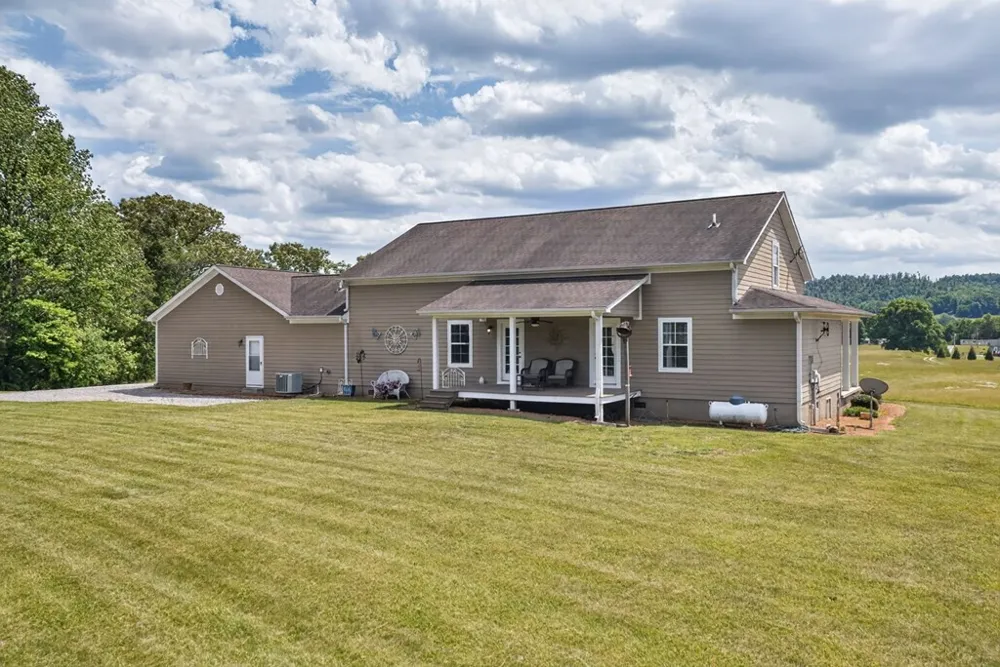 1444 Cherry Creek Rd Sparta, TN 38583