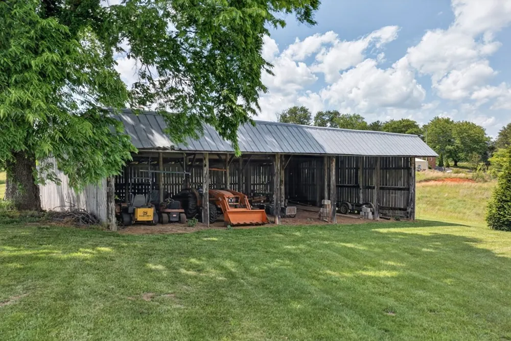 1444 Cherry Creek Rd Sparta, TN 38583