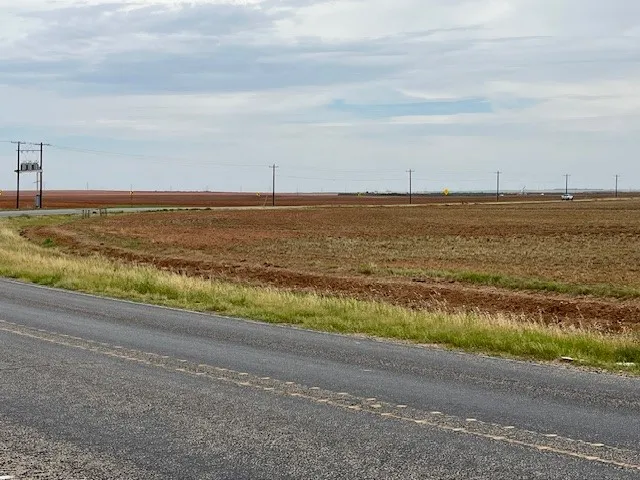 Fm 611 W Rotan, TX 79546