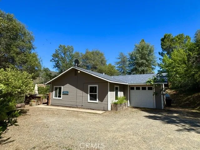 4973 State Highway 140 Mariposa, CA 95338