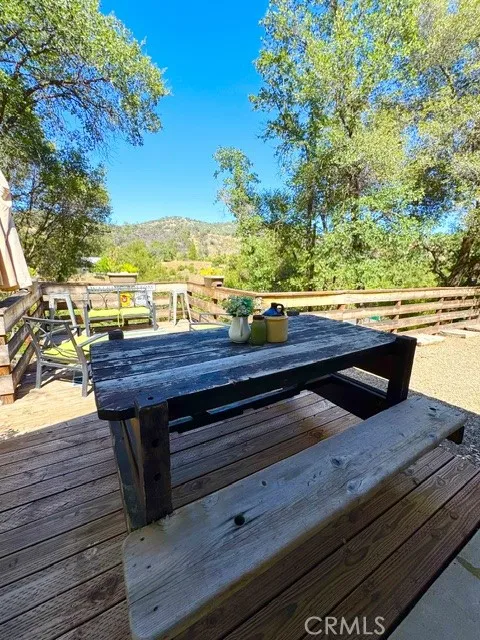4973 State Highway 140 Mariposa, CA 95338
